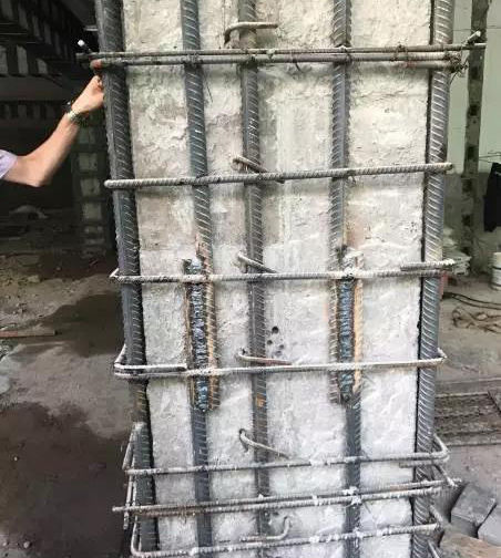 梁柱板粘贴碳纤维布加固